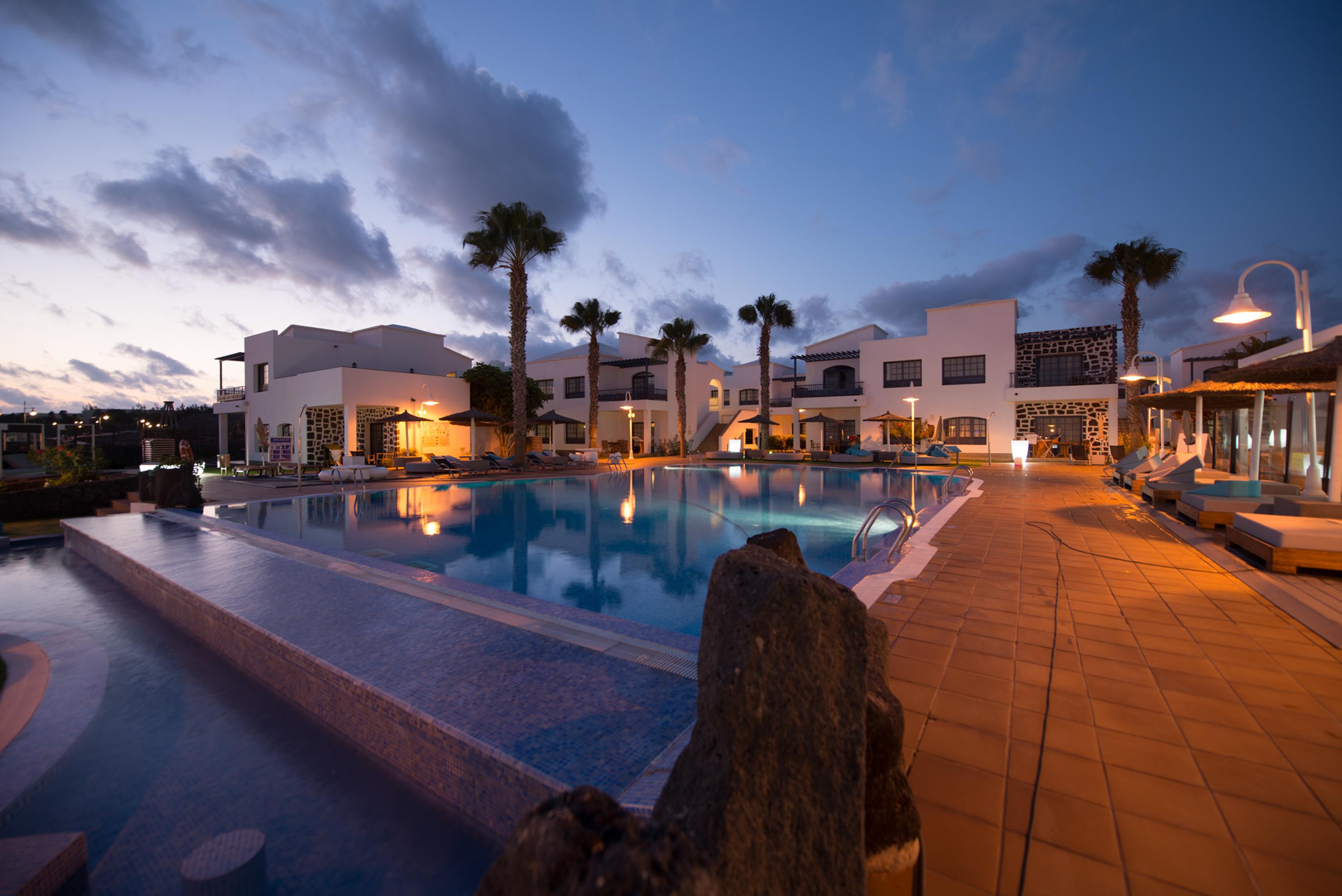 Hd Pueblo Marinero - Adults Only Apartment Плая Бланка Екстериор снимка
